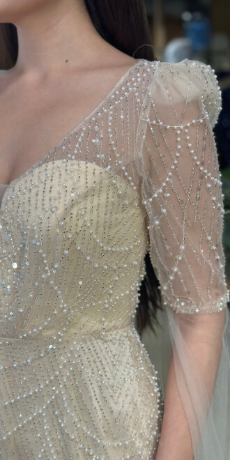 Ekru V Yaka Kısa Kollu Pelerin Düz Kesim Pullu Boncuklu Uzun Abiye Elbise 7713 - 4