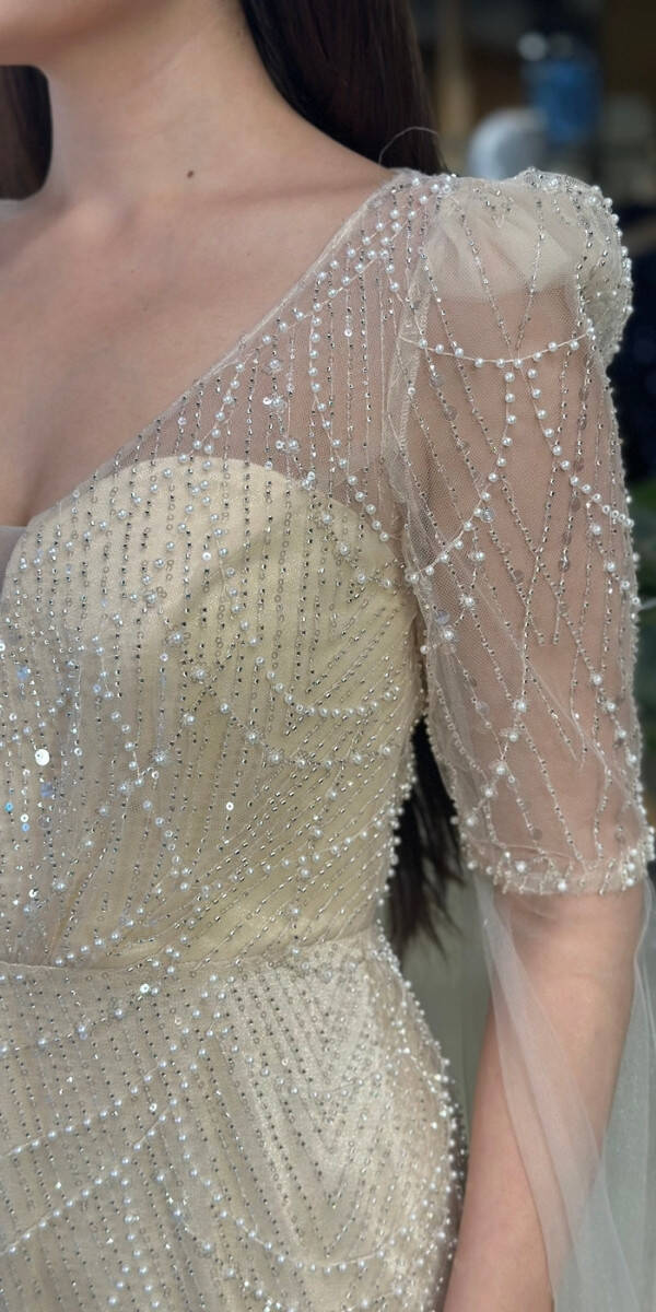 Ekru V Yaka Kısa Kollu Pelerin Düz Kesim Pullu Boncuklu Uzun Abiye Elbise 7713 - 4