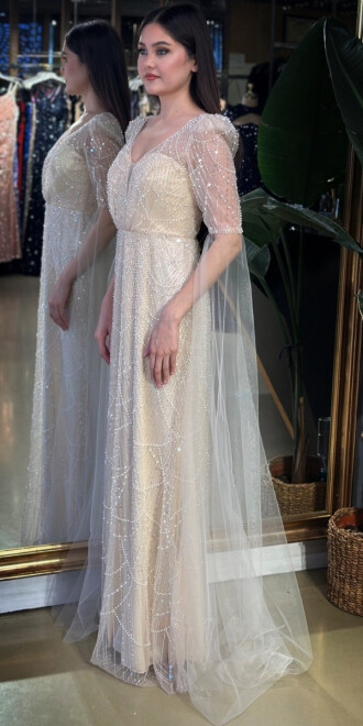 Ekru V Yaka Kısa Kollu Pelerin Düz Kesim Pullu Boncuklu Uzun Abiye Elbise 7713 - 2