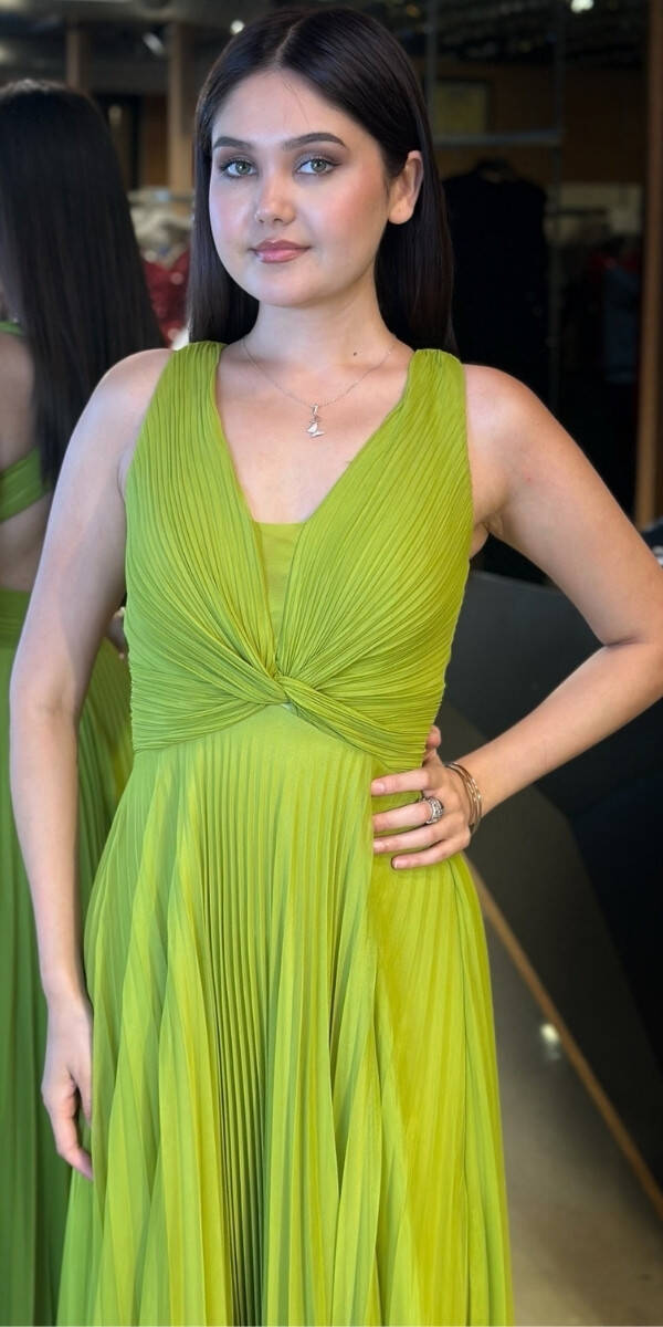 Fıstık Yeşili Kalın Askı Sırt Dekolteli Kloş Etekli Şifon Tül Uzun Abiye Elbise 7645 - 3