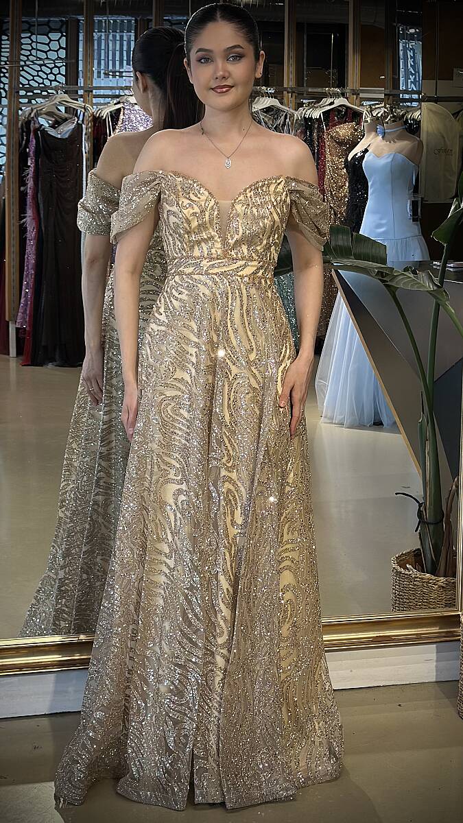 Gold Boncuk İşlemeli Madonna Yaka Kloş Etekli Simli Uzun Abiye Elbise 7547 - 1