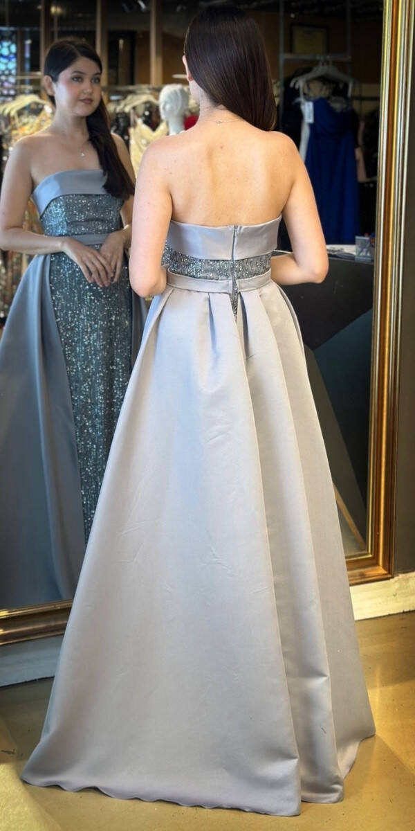 Gri Straplez Yaka Çıkarılabilir Kuyruklu Düz Kesim Simli Uzun Abiye Elbise 7699 - 5