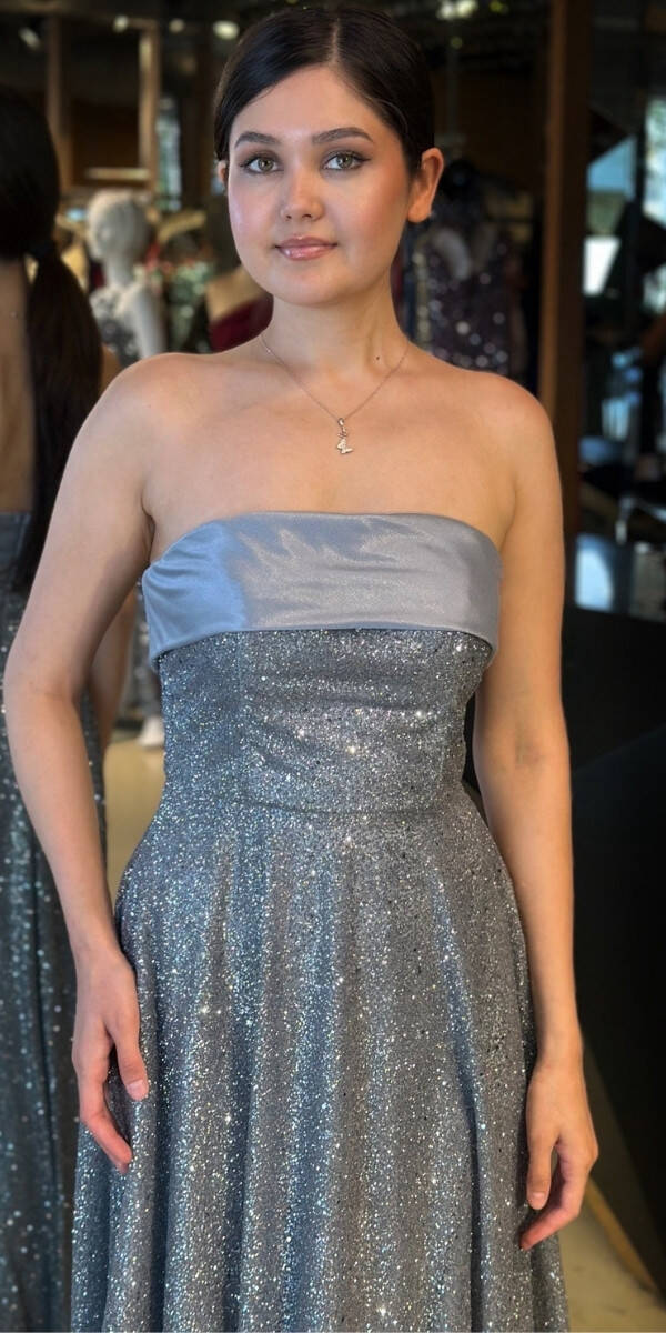 Gri Straplez Yaka Kloş Etekli Simli Midi Abiye Elbise 7776 - 3