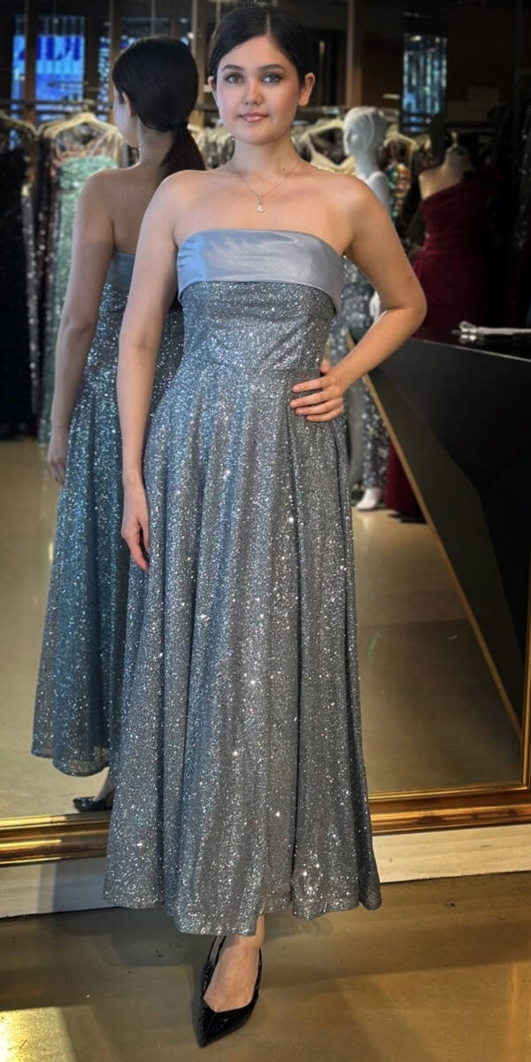 Gri Straplez Yaka Kloş Etekli Simli Midi Abiye Elbise 7776 - 1