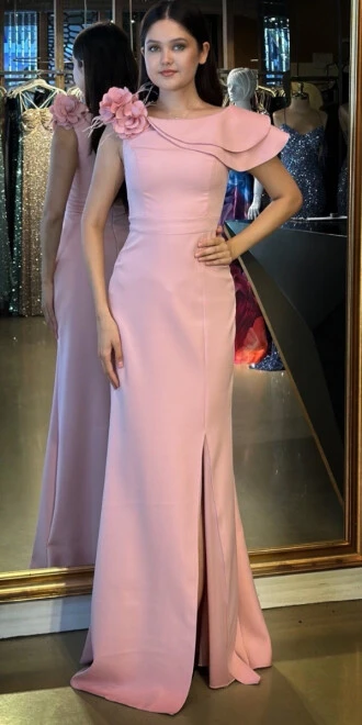 Gül Kurusu Çiçek Detaylı Yırtmaçlı Düz Kesim Krep Uzun Abiye Elbise 11027 - 1