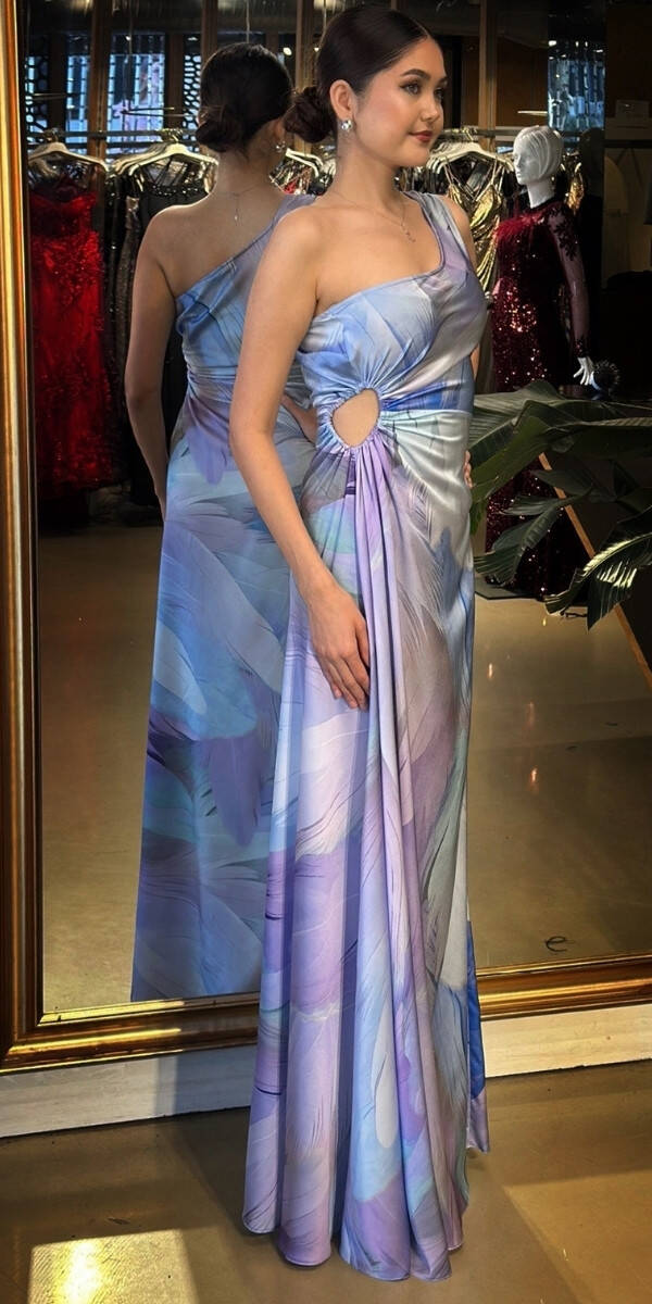 İndigo Tek Kollu Bel Dekolteli Kloş Etekli Saten Uzun Abiye Elbise 11077-02 - 2