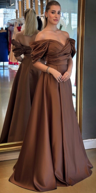 Kahverengi Düşük Kollu Anvelop Yırtmaçlı Kloş Etekli Saten Uzun Abiye Elbise 7568 - 3