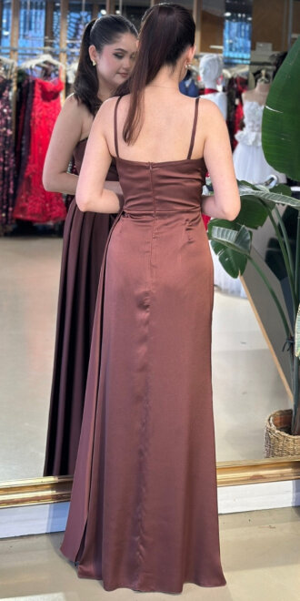 Kahverengi İnce Askılı Yırtmaçlı Düz Kesim Saten Uzun Abiye Elbise 7564 - 5