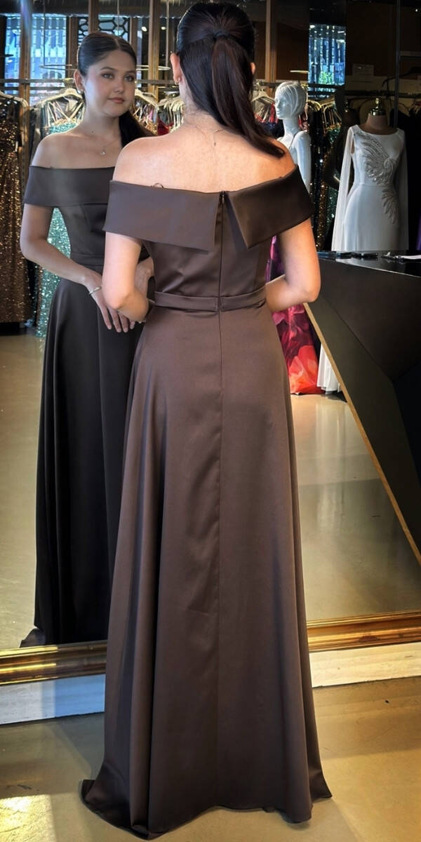 Kahverengi Madonna Yaka Kloş Etekli Saten Uzun Abiye Elbise 11067 - 5