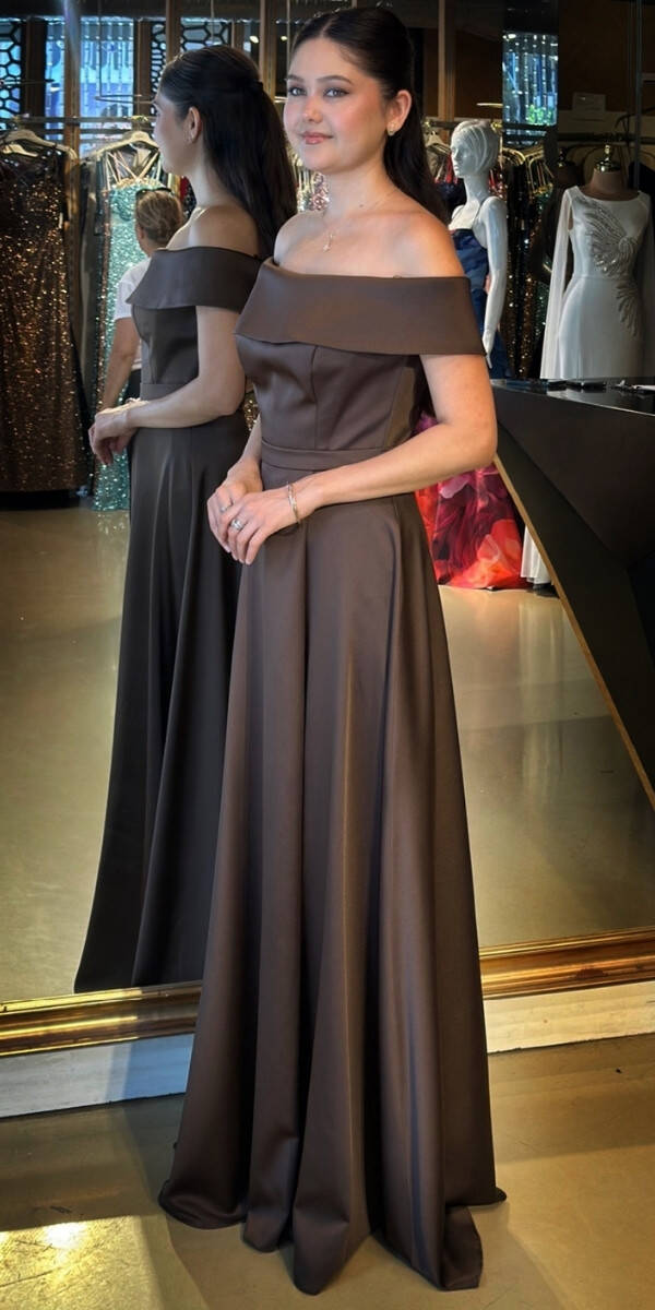 Kahverengi Madonna Yaka Kloş Etekli Saten Uzun Abiye Elbise 11067 - 2