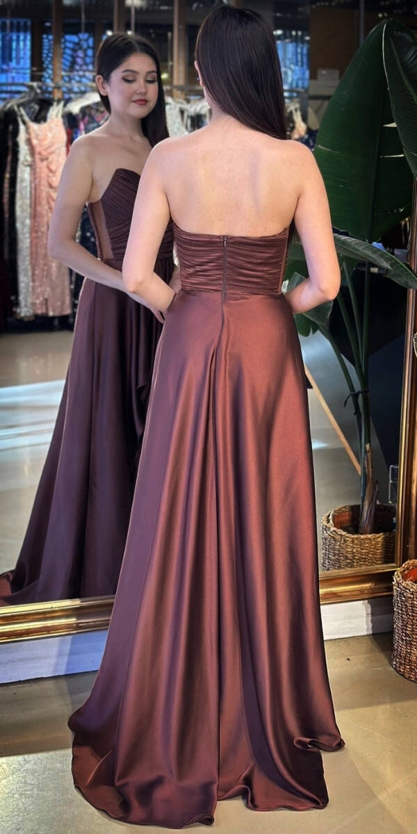 Kahverengi Straplez Yaka Anvelop Yırtmaçlı Kloş Etekli Saten Uzun Abiye Elbise 11095-13 - 5