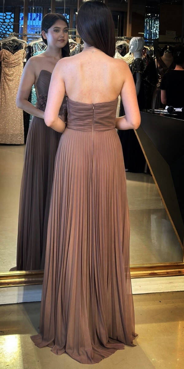 Kahverengi Straplez Yaka Çiçek Detaylı Kloş Etekli Tül Uzun Abiye Elbise 11003 - 5