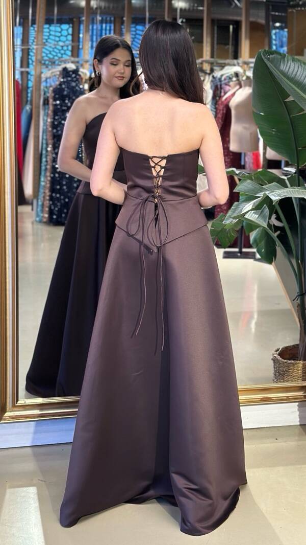 Kahverengi Straplez Yaka Göğüs Dekolteli Kloş Etekli Saten Uzun Abiye Elbise 11227-09 - 3