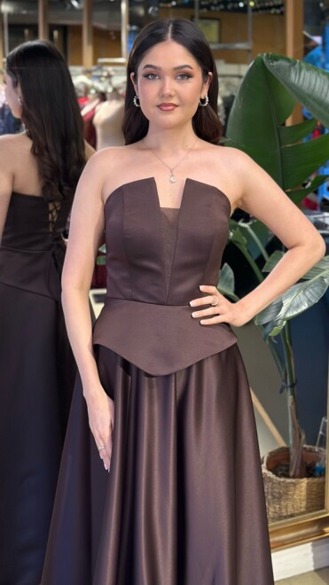 Kahverengi Straplez Yaka Göğüs Dekolteli Kloş Etekli Saten Uzun Abiye Elbise 11227-09 - 4