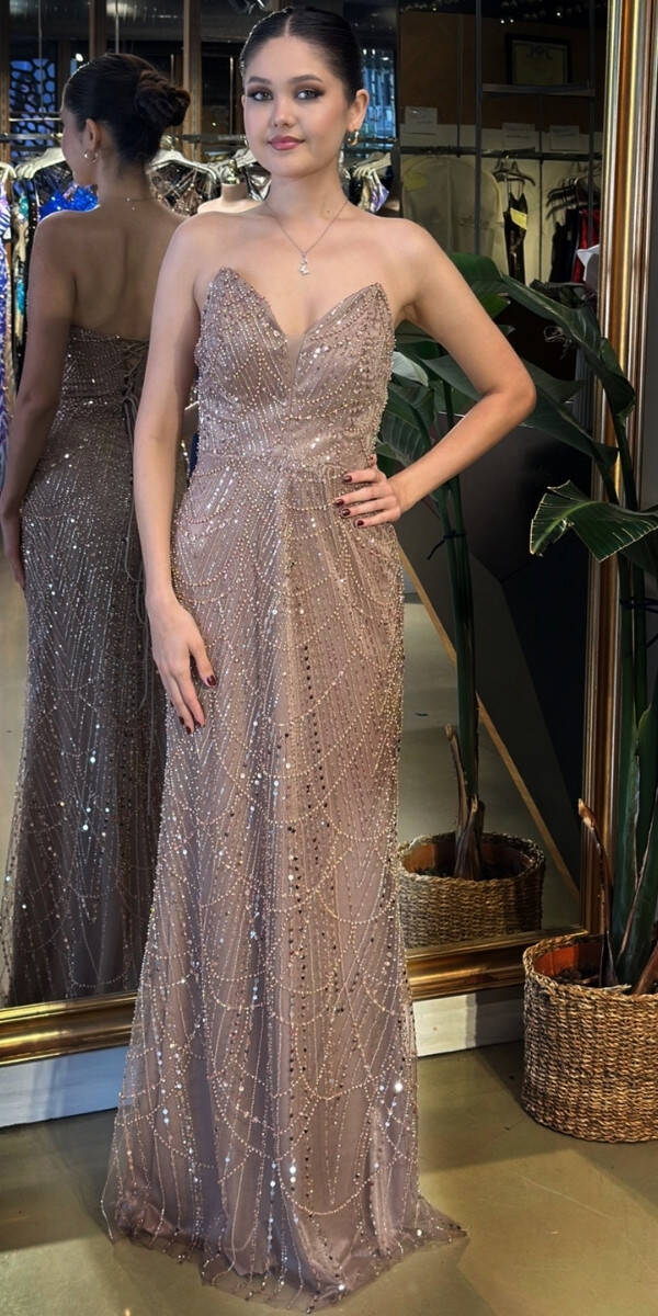 Kahverengi Straplez Yaka Sırt Dekolteli Düz Kesim Pullu Boncuklu Uzun Abiye Elbise 11036-04 - 1