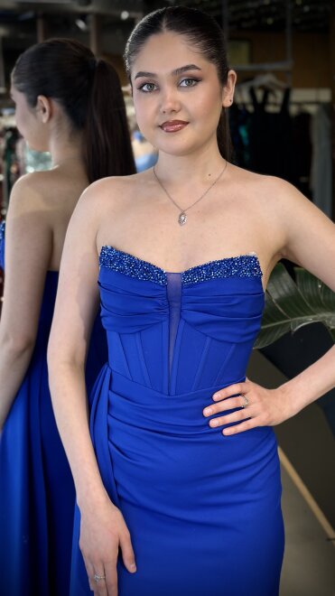 Saks Straplez Yaka Taş Detaylı Anvelop Yırtmaçlı Düz Kesim Krep Uzun Abiye Elbise 11109-16 - 3