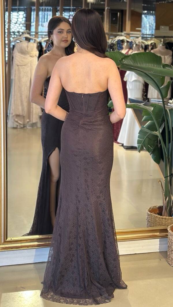 Kahverengi Straplez Yaka Yırtmaçlı Balık Etekli Dantel Uzun Abiye Elbise 11218-03 - 5