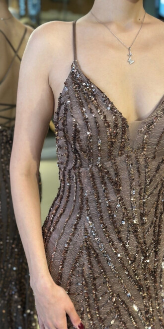 Kahverengi V Yaka İp Askılı Sırt Dekolteli Balık Etekli Pul Payet Uzun Abiye Elbise 11112-02 - 4