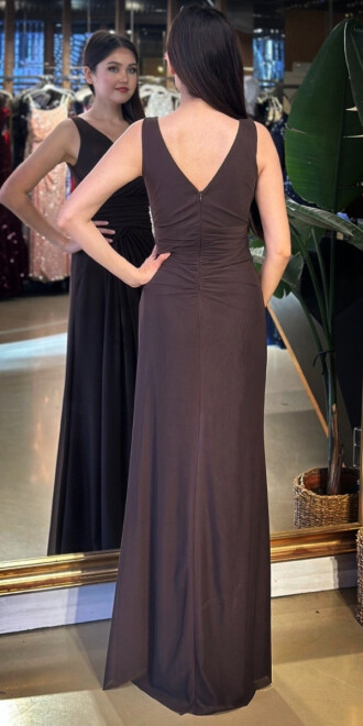 Kahverengi V Yaka Kalın Askı Anvelop Yırtmaçlı Düz Kesim Likralı Tül Uzun Abiye Elbise 11123-09 - 5