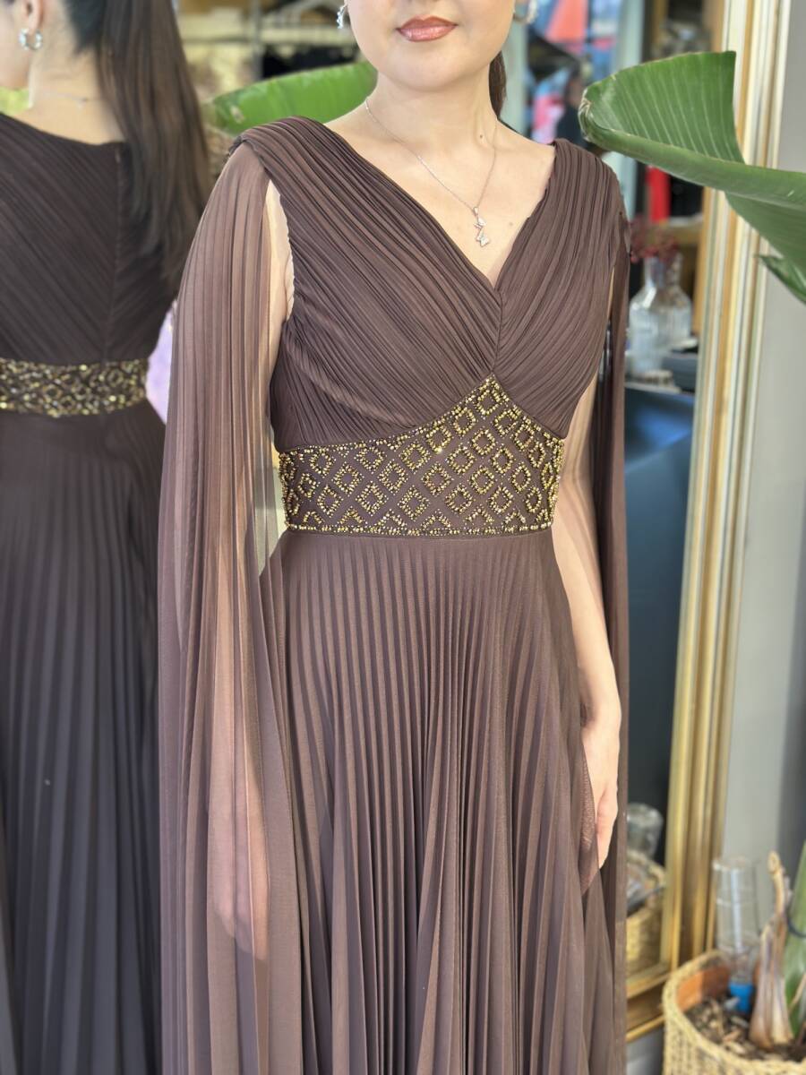 Kahverengi V Yaka Pelerin Kloş Etekli Şifon Uzun Abiye Elbise 11108-03 - 4
