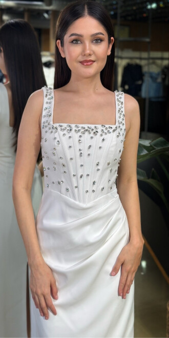 Kırık Beyaz Kare Yaka Kalın Askı Taş Detaylı Yırtmaçlı Düz Kesim Krep Midi Abiye Elbise 11158-02 - 3