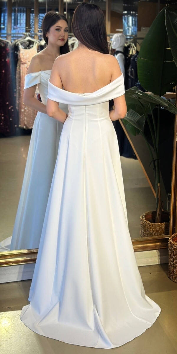 Kırık Beyaz Madonna Yaka Kloş Etekli Krep Uzun Abiye Elbise 11177-02 - 5