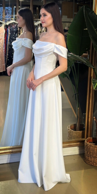 Kırık Beyaz Madonna Yaka Kloş Etekli Krep Uzun Abiye Elbise 11177-02 - 2