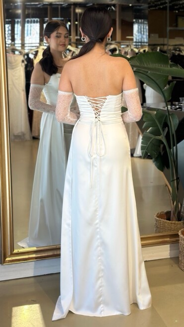 Kırık Beyaz Straplez Yaka Yırtmaçlı Düz Kesim Saten Uzun Abiye Elbise 11193-02 - 5