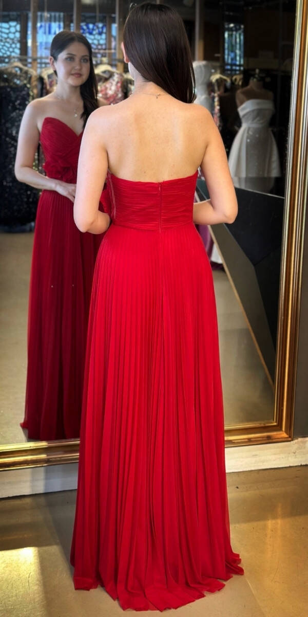 Kırmızı Straplez Yaka Çiçek Detaylı Kloş Etekli Tül Uzun Abiye Elbise 11003 - 6