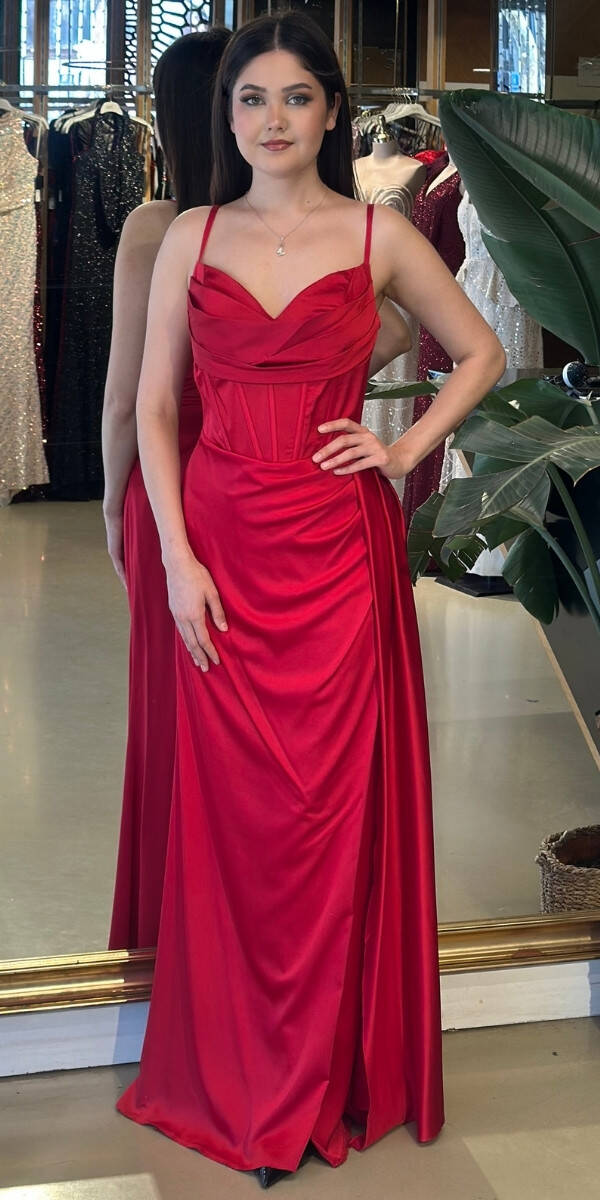 Kırmızı İnce Askılı Yırtmaçlı Düz Kesim Saten Uzun Abiye Elbise 7564 - 1