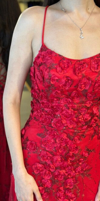 Kırmızı İp Askılı Çiçek Detaylı Sırt Dekolteli Düz Kesim Tül Uzun Abiye Elbise 11060 - 4