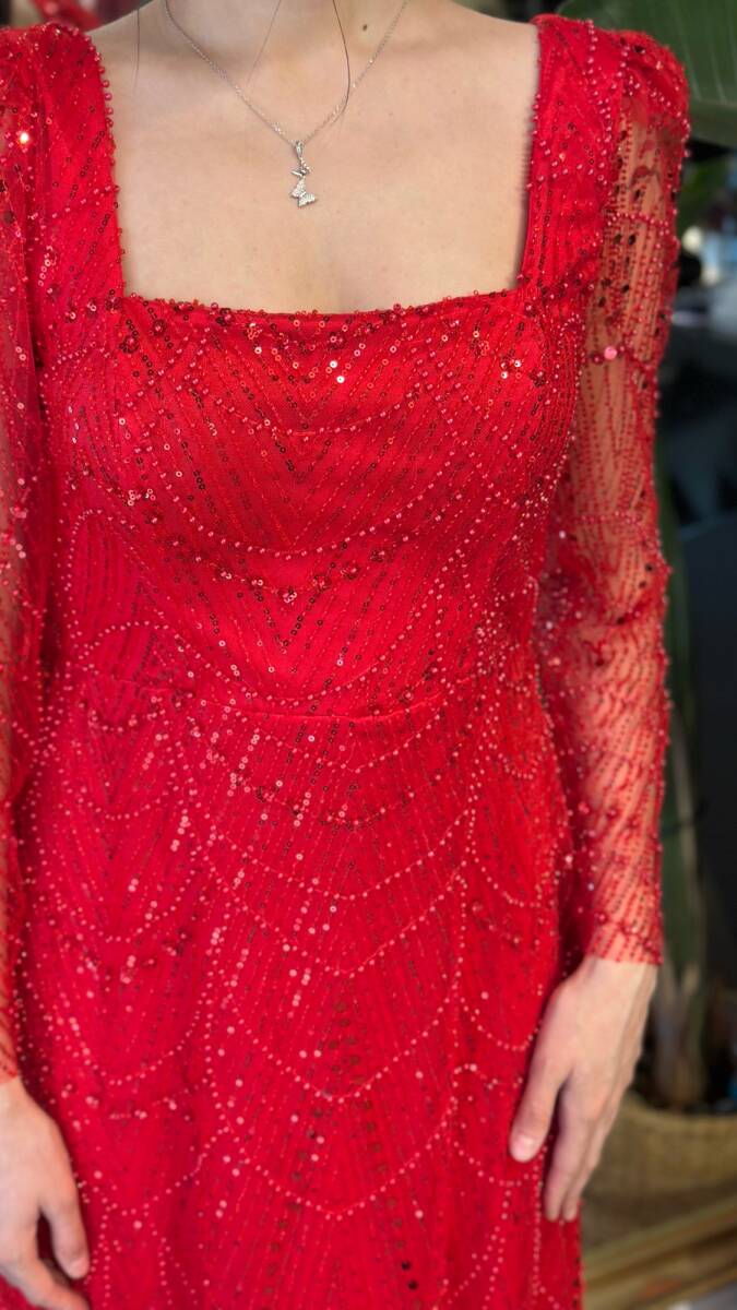 Kırmızı Kare Yaka Uzun Kollu Kloş Etekli Pullu Boncuklu Uzun Abiye Elbise 11047-24 - 4