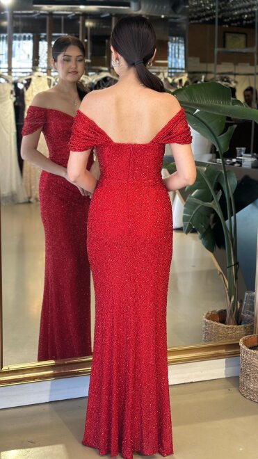 Kırmızı Madonna Yaka Düz Kesim Likralı Pullu Boncuklu Uzun Abiye Elbise 11023-09 - 5