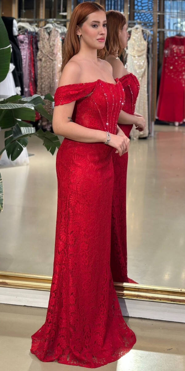 Kırmızı Madonna Yaka Sırt Dekolteli Düz Kesim Dantel Uzun Abiye Elbise 11181-03 - 2