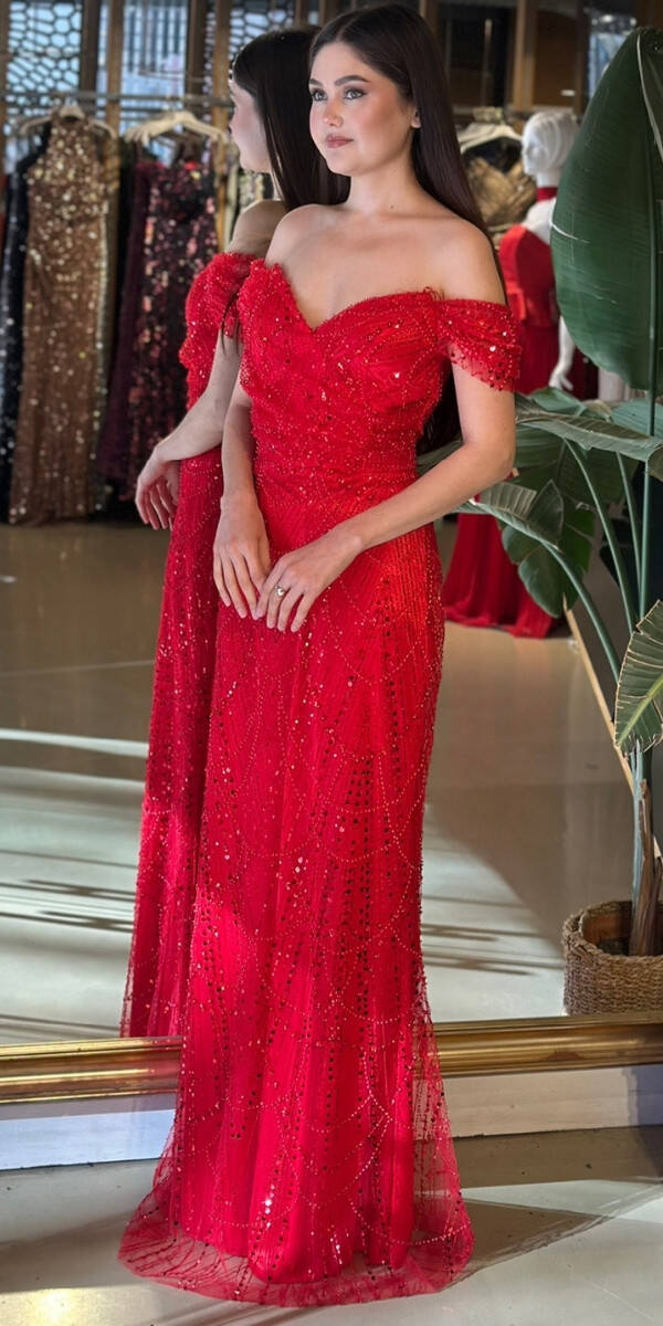 Kırmızı Madonna Yaka Sırt Dekolteli Düz Kesim Pullu Boncuklu Uzun Abiye Elbise 11044-18 - 2