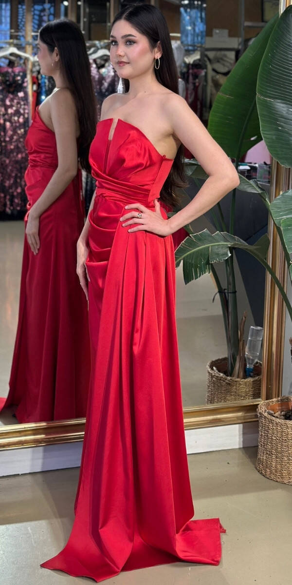 Kırmızı Straplez Yaka Sırt Dekolteli Düz Kesim Saten Uzun Abiye Elbise 11131-01 - 2