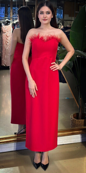 Kırmızı Straplez Yaka Tuy Detaylı Yırtmaçlı Düz Kesim Likralı Krep Midi Abiye Elbise 7765 - abiyeniall