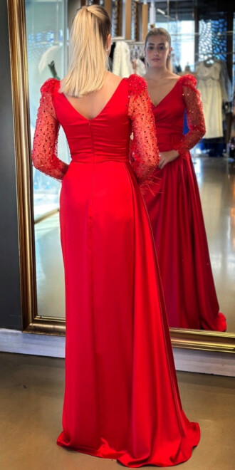 Kırmızı Uzun Kollu Yırtmaçlı Düz Kesim Saten Uzun Abiye Elbise 7442 - 5