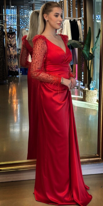 Kırmızı Uzun Kollu Yırtmaçlı Düz Kesim Saten Uzun Abiye Elbise 7442 - 3