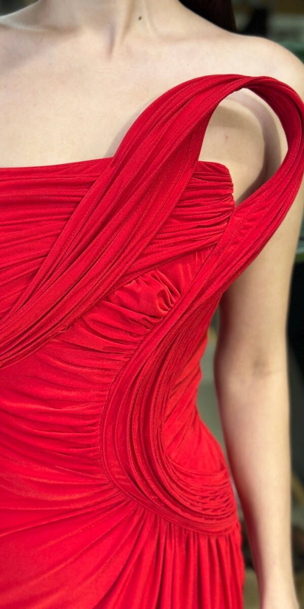 Kırmızı Straplez Yaka Detaylı Yırtmaçlı Düz Kesim Likralı Uzun Abiye Elbise 11031 - 4