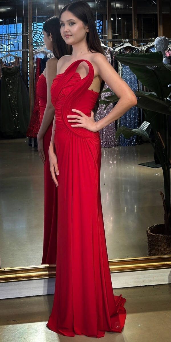 Kırmızı Straplez Yaka Detaylı Yırtmaçlı Düz Kesim Likralı Uzun Abiye Elbise 11031 - 2