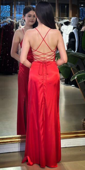 Kırmızı Yuvarlak Yaka İp Askılı Sırt Dekolteli Yırtmaçlı Düz Kesim Saten Uzun Abiye Elbise 11105-06 - 5