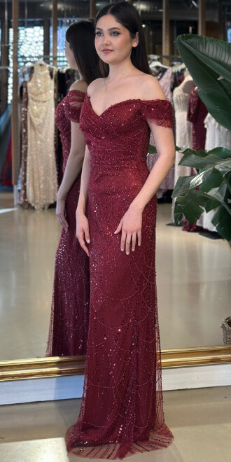 Koyu Bordo Madonna Yaka Sırt Dekolteli Düz Kesim Pullu Boncuklu Uzun Abiye Elbise 11044-24 - 2