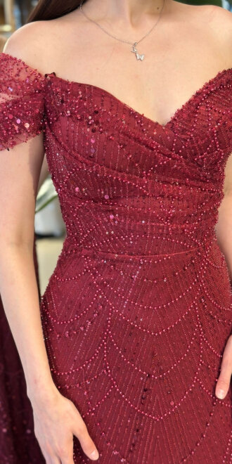 Koyu Bordo Madonna Yaka Sırt Dekolteli Düz Kesim Pullu Boncuklu Uzun Abiye Elbise 11044-24 - 4