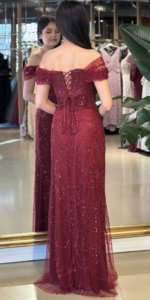 Koyu Bordo Madonna Yaka Sırt Dekolteli Düz Kesim Pullu Boncuklu Uzun Abiye Elbise 11044-24 - 5