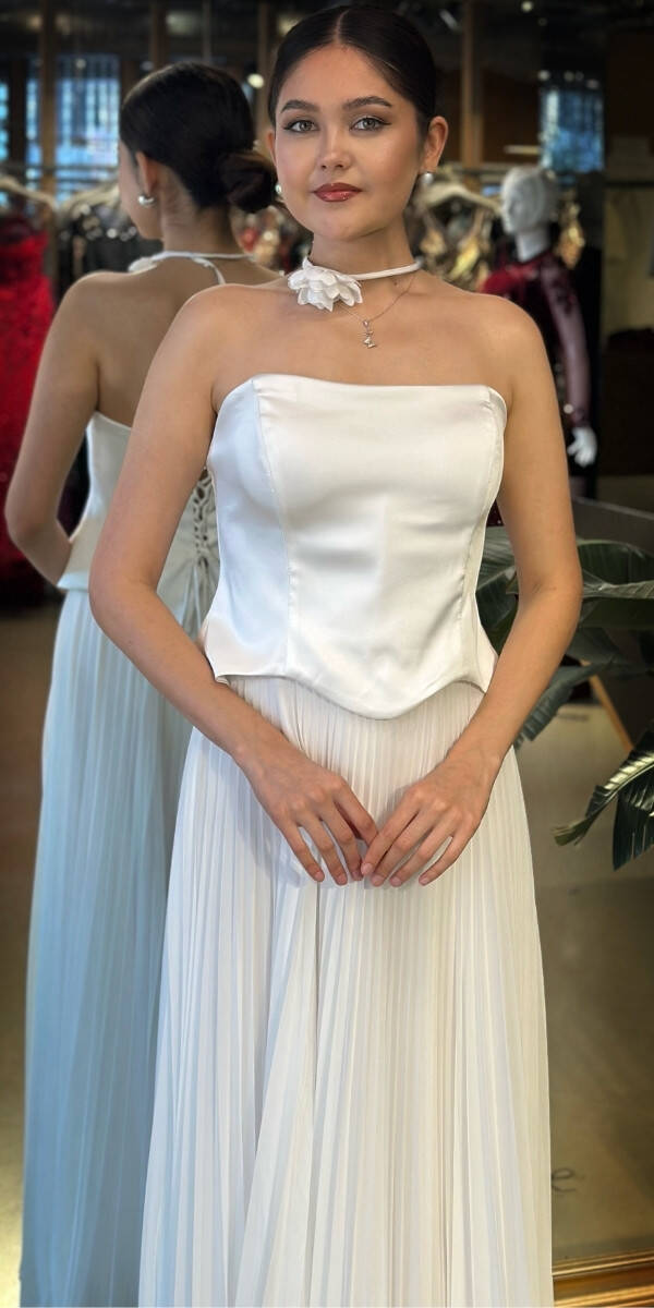 Krem Straplez Yaka Çiçek Detaylı Kloş Etekli Tül Uzun Abiye Elbise 11153-02 - 3