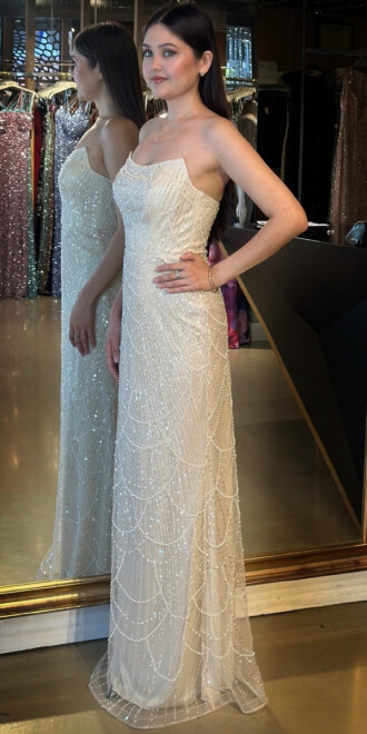 Krem Straplez Yaka Sırt Dekolteli Düz Kesim Pullu Boncuklu Uzun Abiye Elbise 7778 - 2