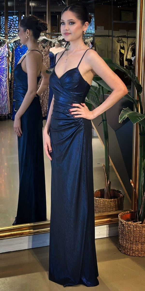 Lacivert V Yaka İp Askılı Sırt Dekolteli Düz Kesim Parlak Kumaş Uzun Abiye Elbise 11086-05 - 2