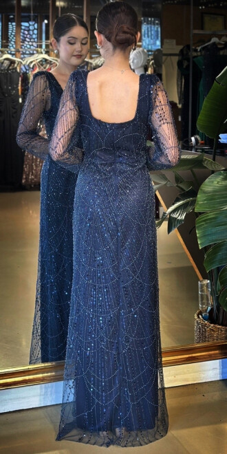 Lacivert Kare Yaka Uzun Kollu Kloş Etekli Pullu Boncuklu Uzun Abiye Elbise 11047-04 