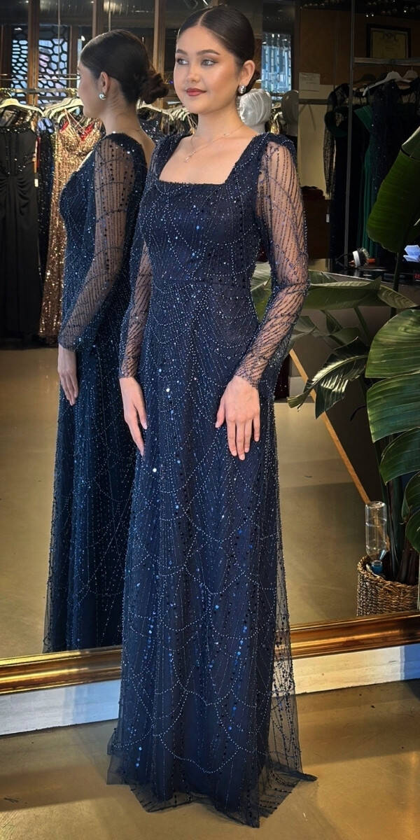 Lacivert Kare Yaka Uzun Kollu Kloş Etekli Pullu Boncuklu Uzun Abiye Elbise 11047-04 - 2